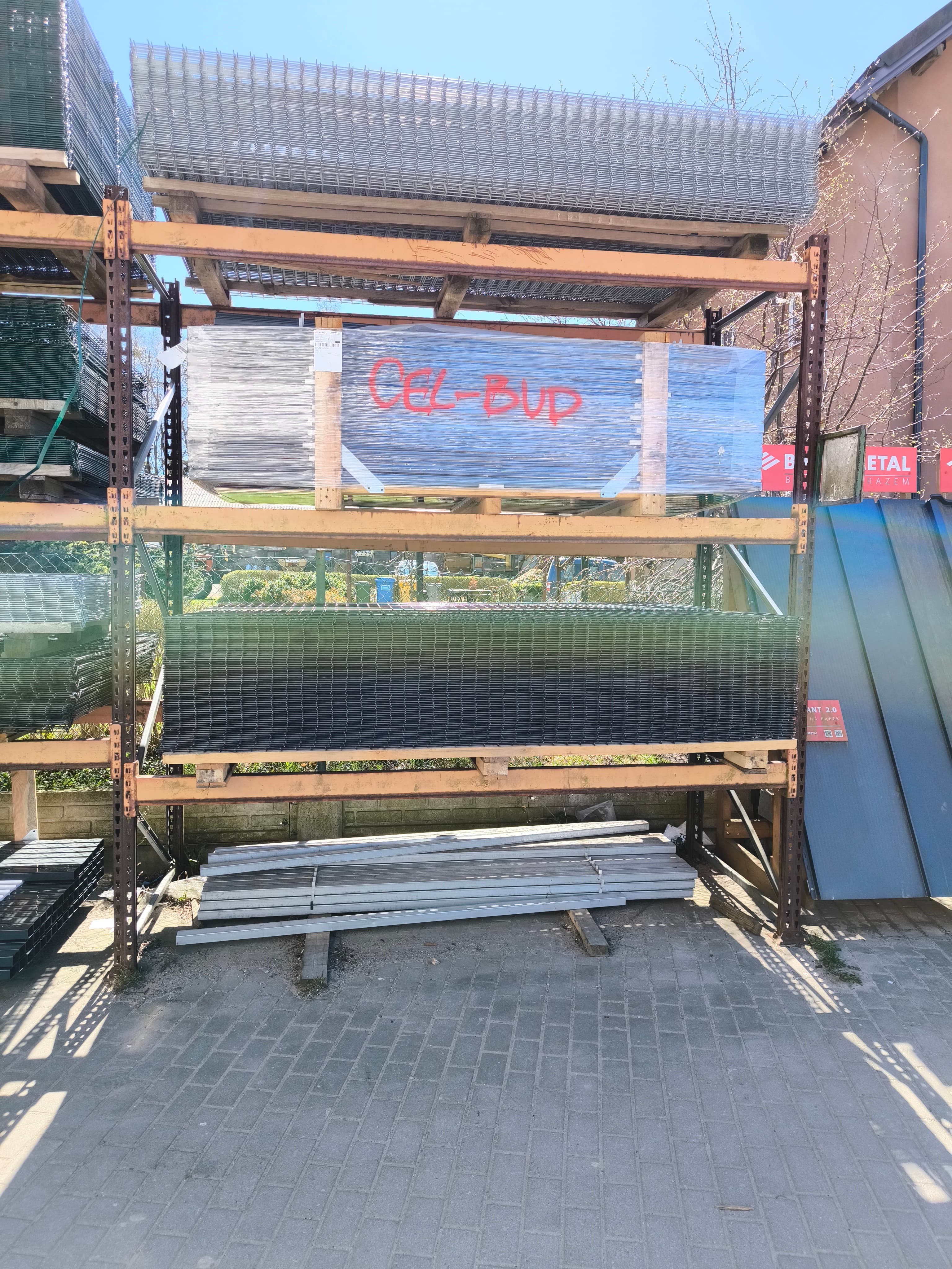 Zakres pod jednym dachem